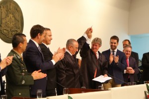 Novo presidente do TCE enfatiza controle público