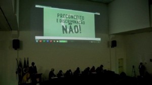 Campanha busca terminar com preconceito em estádios