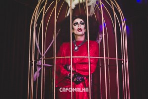 Porto Alegre: Drag Burlesca Juana Profunda se apresenta em POA