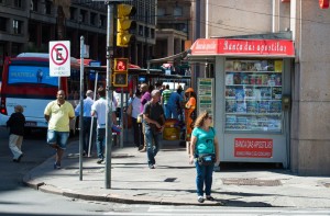 Porto Alegre: Projeto exige licitação para publicidade no mobiliário urbano