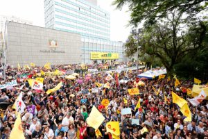 RS: Sindicatos e servidores estaduais farão concentração na Praça da Matriz durante votação do pacote do governo