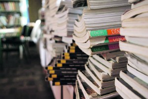 MEC estuda descartar quase 3 milhões de livros didáticos sem uso