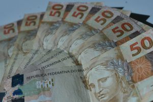 EXECUTIVO COMPENSOU R$ 2,5 BI EM GASTOS DE OUTROS PODERES EM 2019