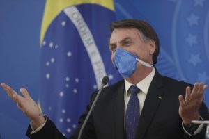 Bolsonaro diz que mandou revogar artigo da MP que permite suspensão de contrato de trabalho