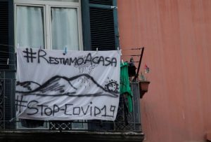 Mortes por coronavírus na Itália disparam e Lombardia busca restrições mais duras