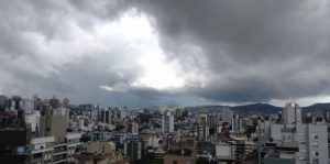 Calor diminui e segunda-feira pode ter chuva em pontos isolados do RS