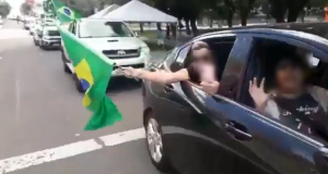 Bolsonaro incita carreatas e atos pelo fim do confinamento em várias cidades do país