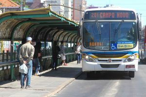Porto Alegre: EPTC autoriza ônibus a circularem com janelas abertas