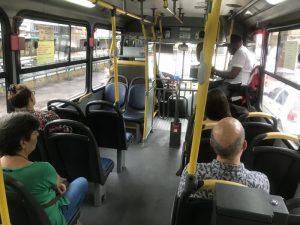 Prefeitura recomenda a circulação dos ônibus apenas com passageiros sentados