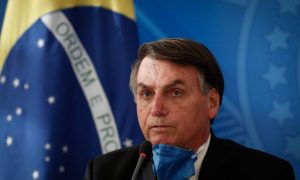 Bolsonaro edita regras que contrariam medidas de governadores sobre circulação interestadual e intermunicipal