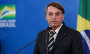 Governadores, prefeitos e partidos se organizam contra discurso de Bolsonaro