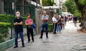 Novo lote de vacinas contra gripe chega a Porto Alegre nesta semana, afirma secretaria