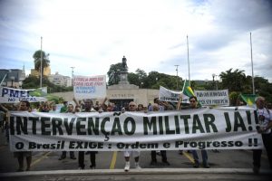 Moraes autoriza que PGR investigue atos que pediram intervenção militar e fechamento do Congresso e Supremo