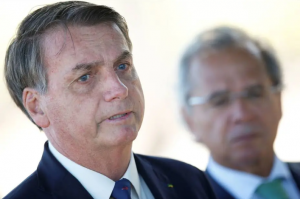 Bolsonaro diz que governo poderá negociar venda da Embraer com outra empresa; O Estado de São Paulo