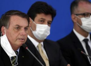 Bolsonaro e Mandetta discutem relação, fazem reunião 'tranquila' e conversam sobre leitos