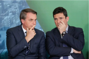 Bolsonaro diz que Moro é egoísta e não ajuda governo em crise do coronavírus