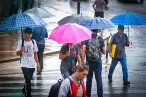 Porto Alegre: Defesa Civil alerta para possibilidade de temporais durante todo o final de semana