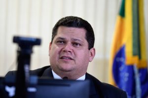 Davi diz a ministro da Saúde que Congresso está disposto a colaborar com o governo