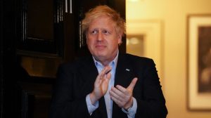 Coronavírus: Boris Johnson levado para terapia intensiva; do The Guardian