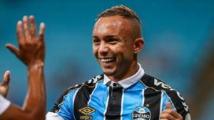 Grêmio aceita proposta do Napoli por Everton Cebolinha. Informação é do repórter João Batista Filho da Band/RS