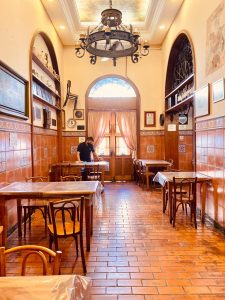 Porto Alegre: Para avaliar retomada, Sindha divulga pesquisa com restaurantes da Capital após reabertura