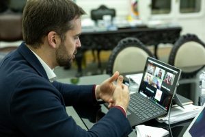 RS: Governador debate distanciamento social e atividade econômica na pandemia