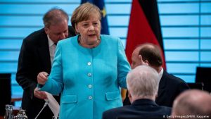 Governo alemão anuncia pacote de estímulo de 130 bilhões de euros; Deutsche Welle