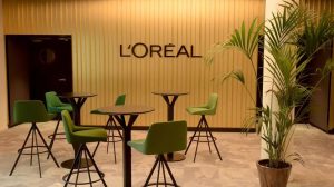 Movimento antirracista: L'Oréal vai retirar termos como “clareador” de seus produtos; RFI