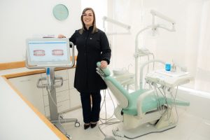De Franceschi Odontologia investe em equipamento com inovadora detecção de cáries sem o uso de radiação