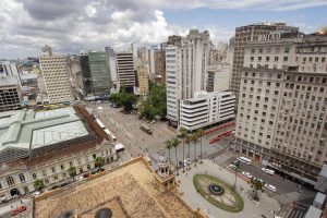 Porto Alegre: Fundo de combate ao coronavírus e transferência de renda a atingidos pela pandemia são aprovados