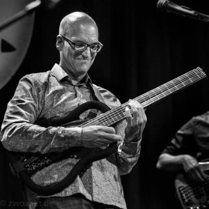 Pedro Tagliani toca Pat Metheny em live do Espaço 373 neste sábado