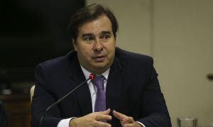 Rodrigo Maia defende importância de sindicatos