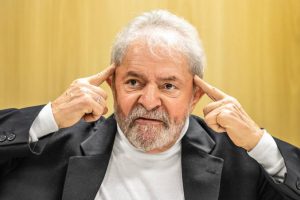 Lava Jato denuncia Lula por lavagem de dinheiro