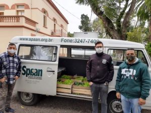 RS: Spaan e asilo Padre Cacique recebem doações de alimentos da horta de casa prisional