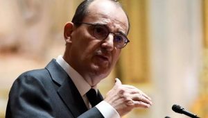 França registra casos de Covid em alta, e premiê prorroga proibição de grandes eventos até outubro; RFI