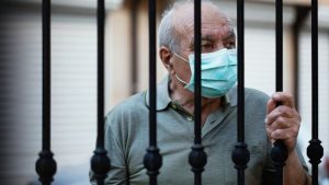 Pandemia isola Províncias argentinas do resto do país e impede pai de dizer adeus a filha doente; BBC