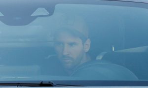 Messi se reapresenta ao Barcelona após tentativa frustrada de saída