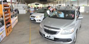 RS: Vendas por drive thru movimentam primeiro dia da agricultura familiar na Expointer; Correio do Povo