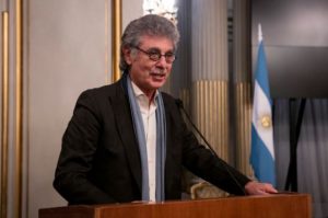 Hugo Sigman, o homem que vacinará a América Latina contra a covid-19; El País