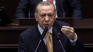 Capa de Charlie Hebdo com charge picante de Erdogan atiça nova reação exaltada de líder da Turquia; RFI