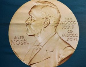 Cientistas ganham Nobel de Medicina pela descoberta do vírus da hepatite C; Folha de São Paulo