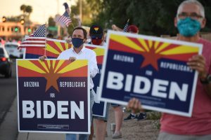 Rejeição a Trump coloca o republicano Arizona ao alcance dos democratas; El País