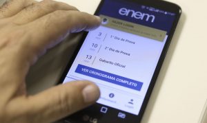 Enem: estudantes têm até hoje para inserir foto no cadastro