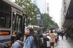 Propostas para as mulheres estão ausentes em metade dos planos de governo em Porto Alegre; Jornal do Comércio