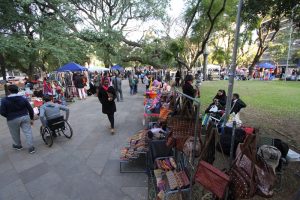 Tradicionais em Porto Alegre, feiras de rua também buscam retomada segura; Jornal do Comércio