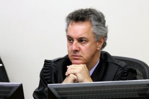 Viraliza manifestação do relator da Lava Jato no TRF4 defendendo a operação