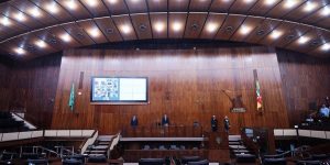 A pedido do governo, líderes de bancadas da Assembleia transferem sessão de hoje para amanhã