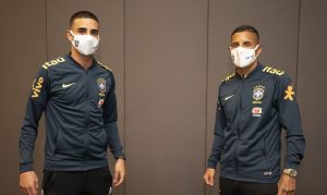 Thiago Galhardo e Guilherme Arana se apresentam à Seleção Brasileira