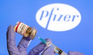 CDC assina recomendação da vacina da Pfizer contra coronavírus nos EUA