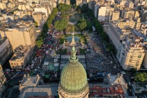 Argentinas celebram direito ao aborto no País; chanceler brasileiro chama de barbárie; O Globo